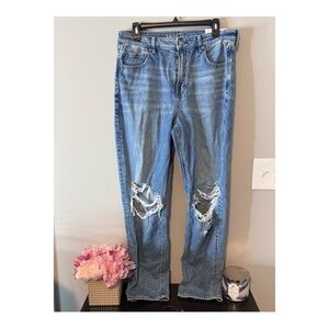 American Eagle Mom Jeans